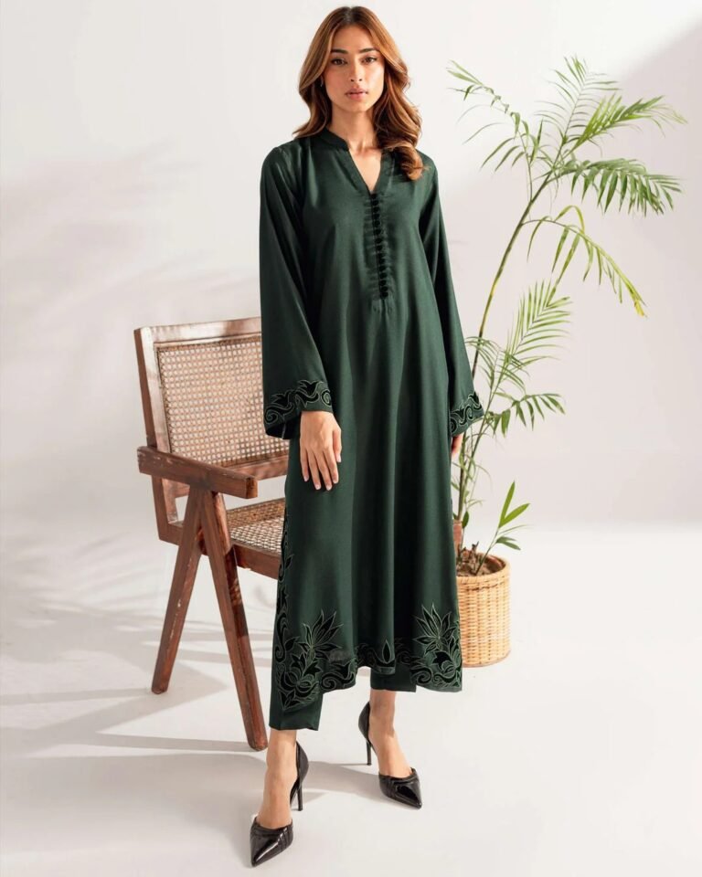 Deep Green Basic Outfit