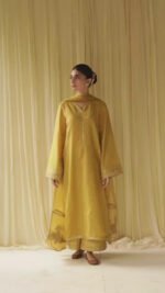 Mehra lawn 3-piece Stiched Outfit